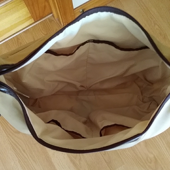 Skip Hop Versa Expandable Diaper Bag Khaki Brown - Picture 11 of 16